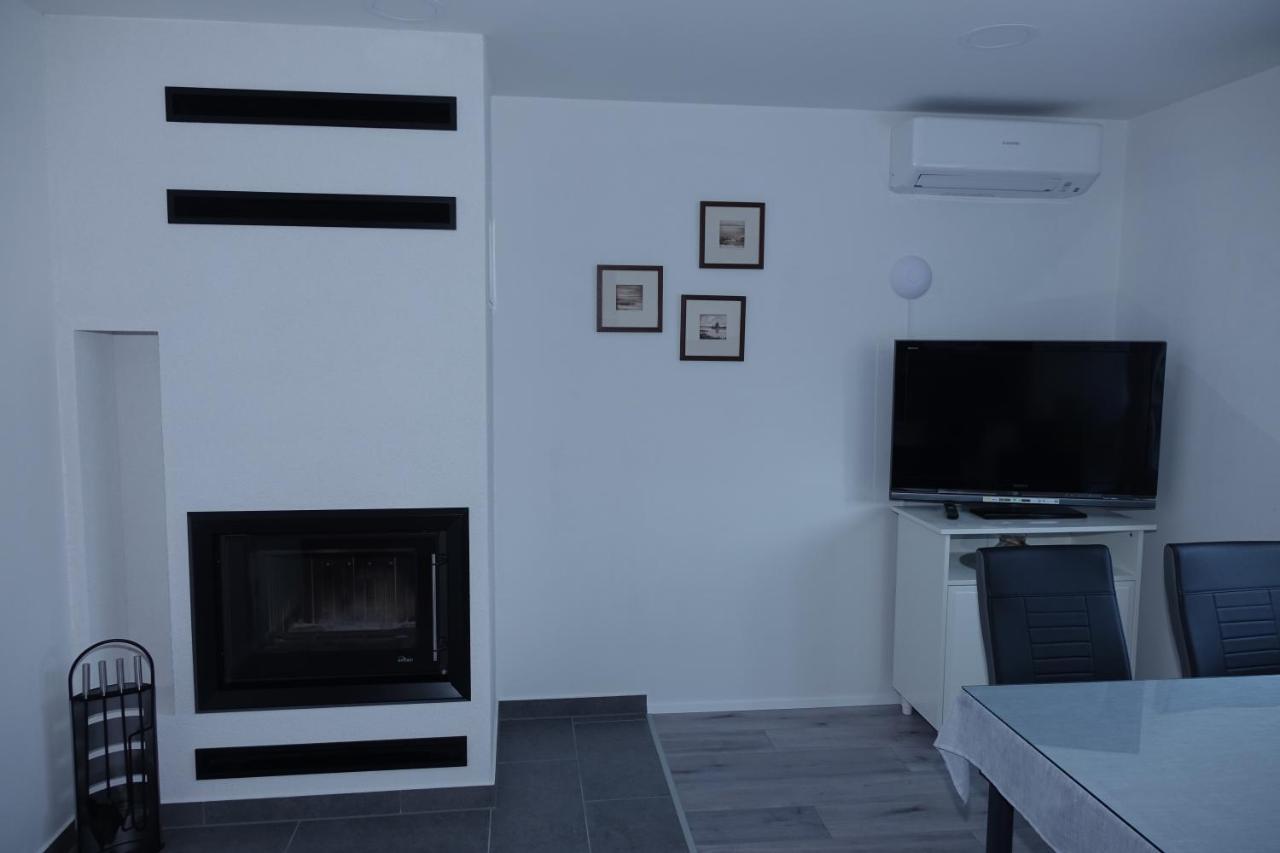 Apartmaji Anita Begunje pri Cerknici Exterior photo
